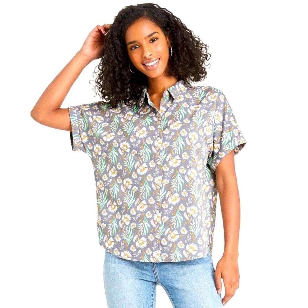 Universal Thread Dolman Sleeve Button Front Top M